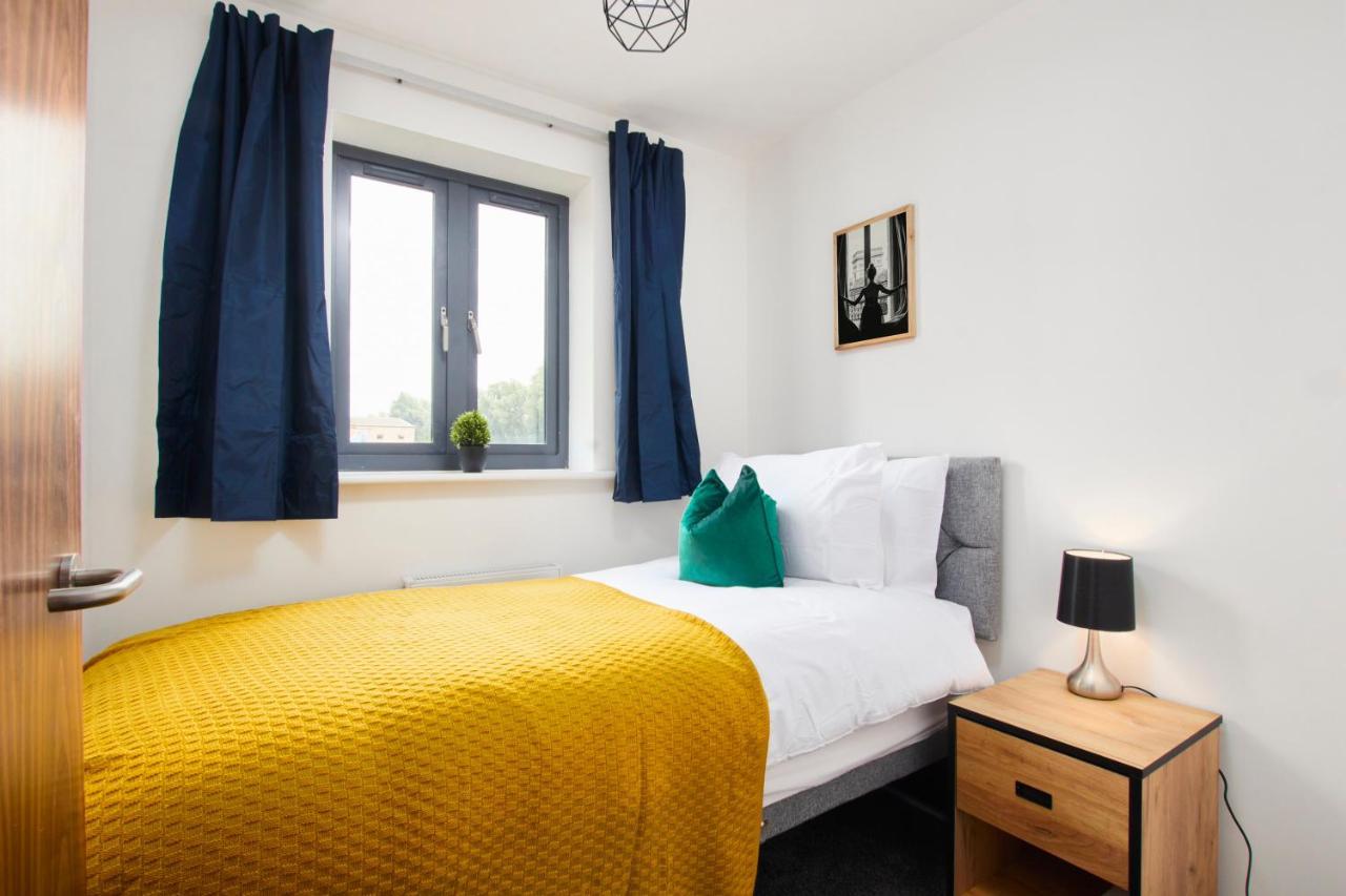 Willa Fabulous 5 Bed House W Parking Manchester Zewnętrze zdjęcie