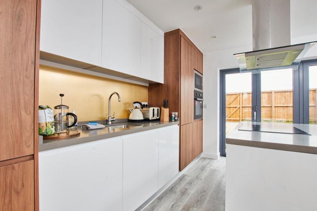 Willa Fabulous 5 Bed House W Parking Manchester Zewnętrze zdjęcie
